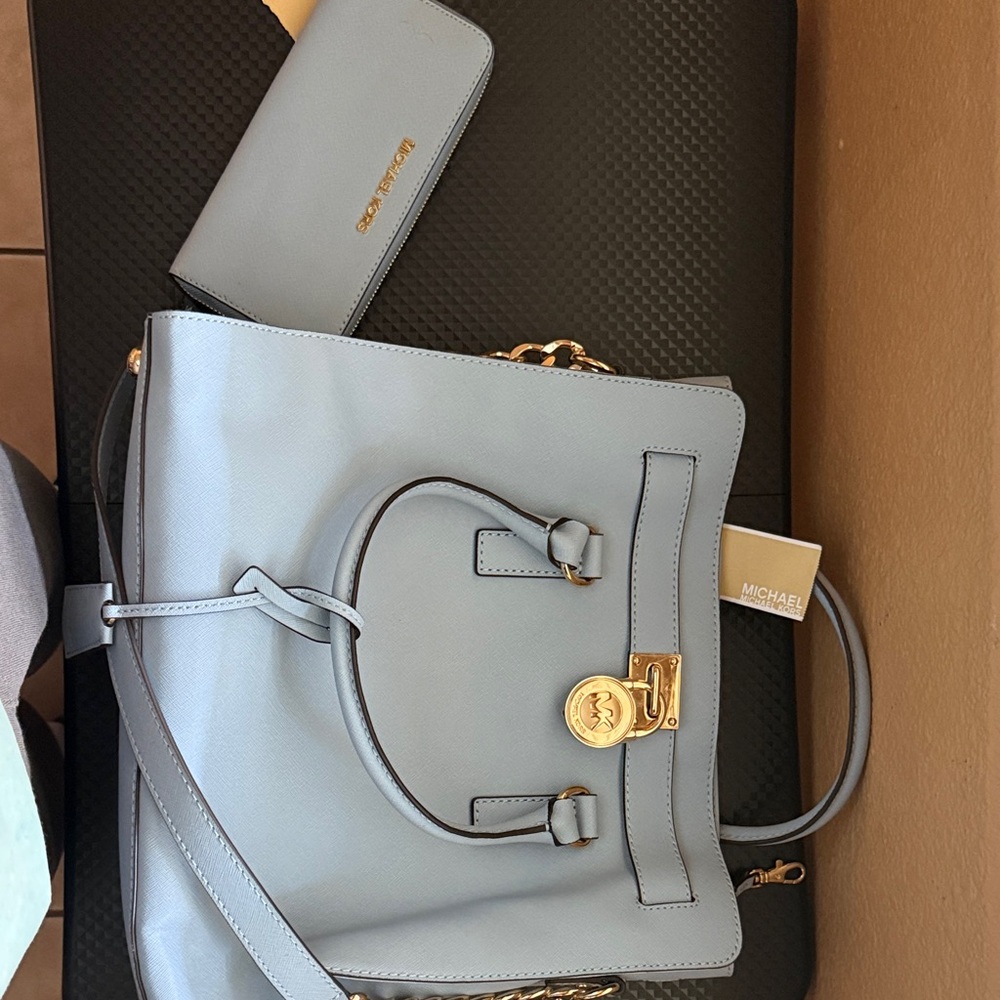 Michael Kors Sky Blue Shoulder Bag and Wallet